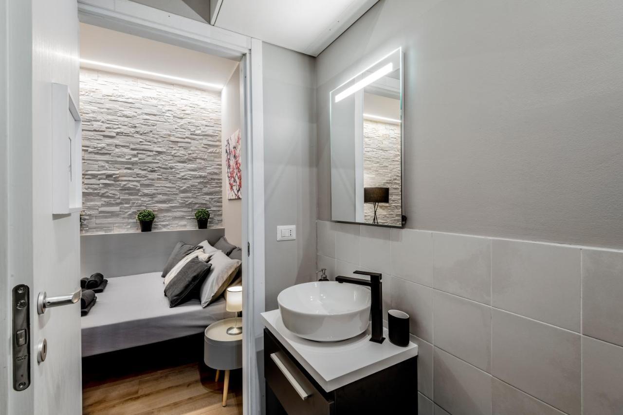 Super Modern And Design Apartment, A Due Passi Dai Navigli Milan Extérieur photo