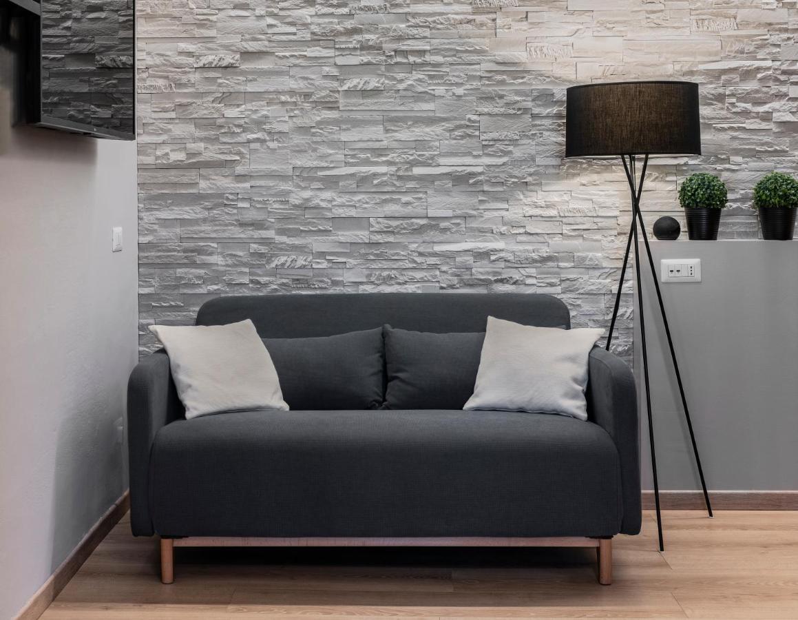 Super Modern And Design Apartment, A Due Passi Dai Navigli Milan Extérieur photo