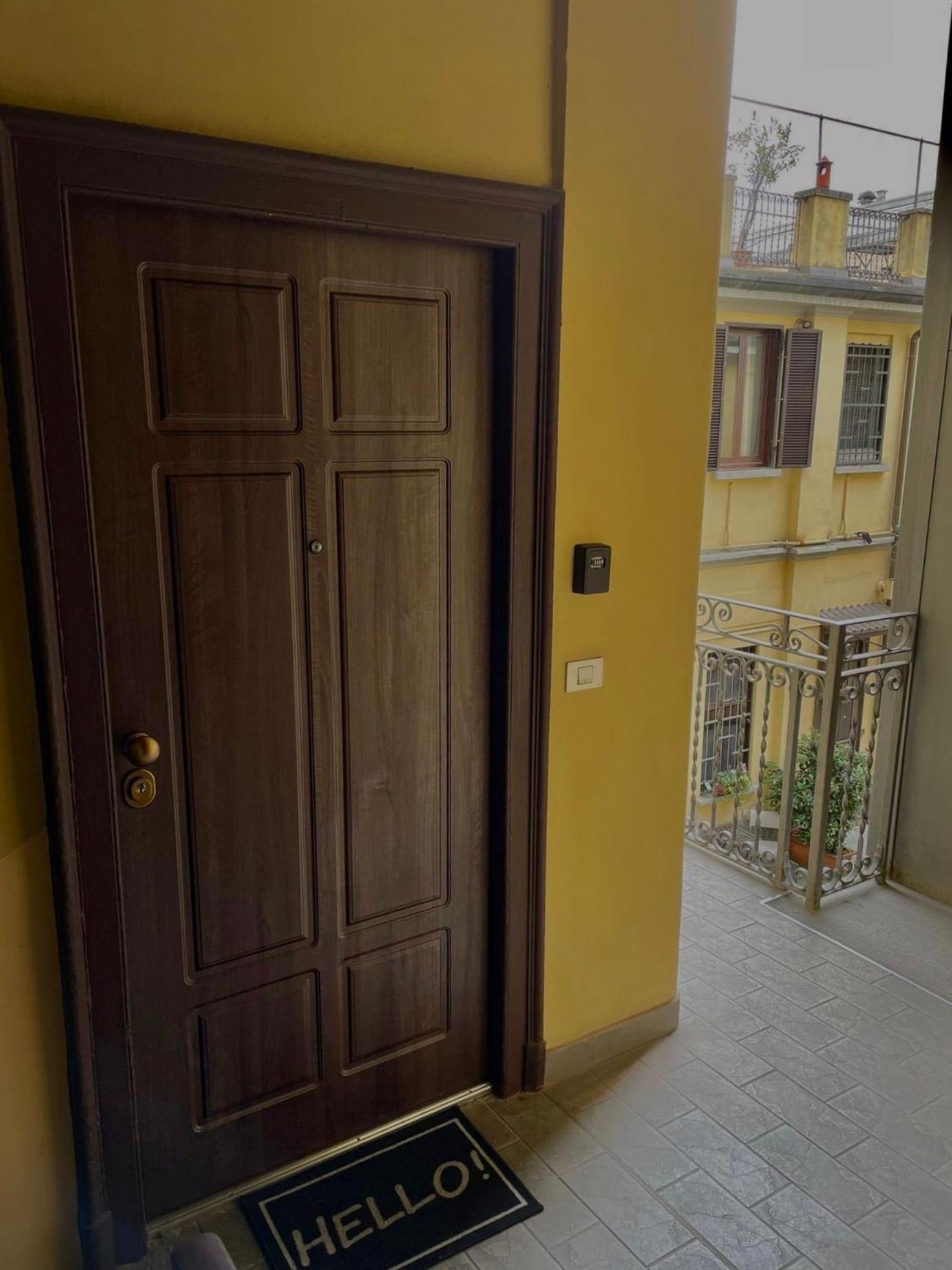 Super Modern And Design Apartment, A Due Passi Dai Navigli Milan Extérieur photo